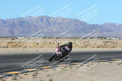 media/Jan-10-2025-CVMA Friday Practice (Fri) [[489e0da257]]/Group 4 and Trackday/Session 2 (Turn 4 Inside)/